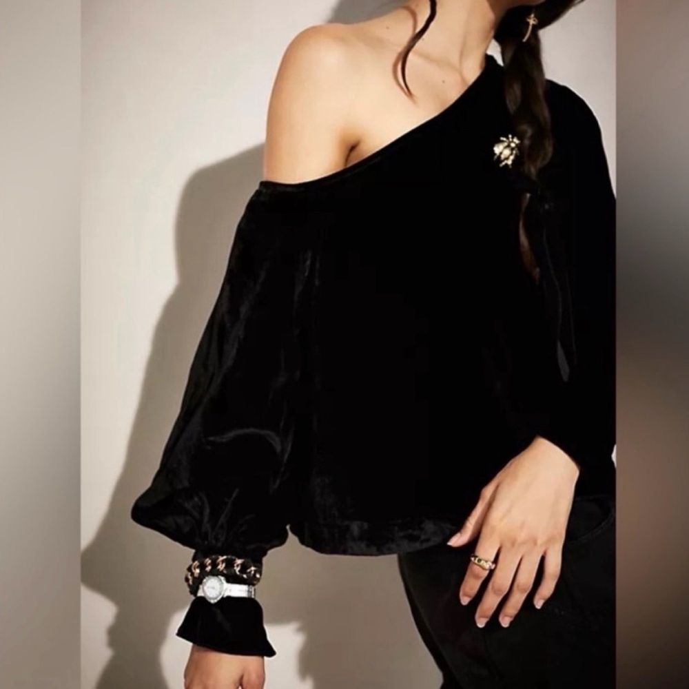 Free People Justina Black Velvet Off-Shoulder Slouchy Blouse Top Size M